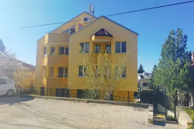 Image de Lovely apartment in a leafy Sofia suburb with excellent transport to the Centre.