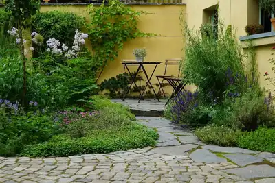 Image de Cozy 30 sqm studio in a historic town house in the city center