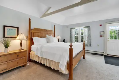 Image de Red Clover Inn Spacious King Suite near Killington