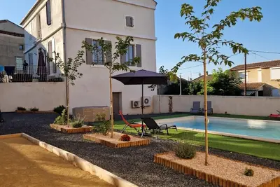 Image de Charmante maison de Maitre avec piscine privée au centre du village