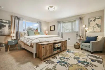 Image de Cheerful family home 1/2 mile from downtown