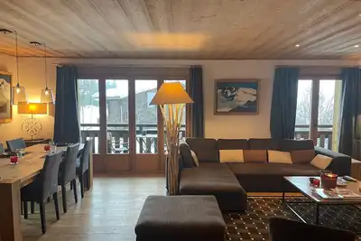 Image de Demi chalet 150m2, à 400m du centre/ski, 3/5 chambres, garage, 6/10 personnes