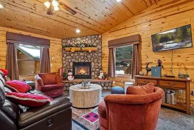 Image de Black Bear Chalet (Cabin 105)