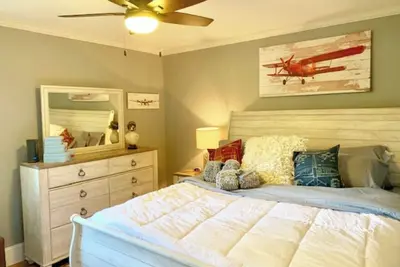 Image de Ritchie’s Oshkosh Chalets: Executive Airplane Suite