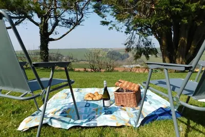 Image de 238 Norton Park, Dartmouth 2 bed chalet with free parking and prime location\n