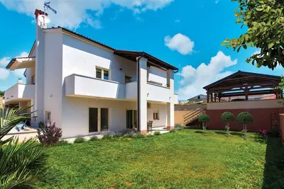 Image de Apartment in Pula, family-friendly, quiet, air conditioning, WiFi, Bbq, up to 4 people