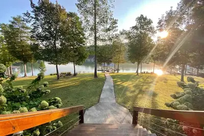 Image de Extended Stay Discount! Dock in Water All-Year! ! 4br, 3Bath, Kayaks, Pad. Boards