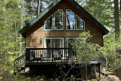 Image de High Peaks Hideaway - minutes from Whiteface Mt!