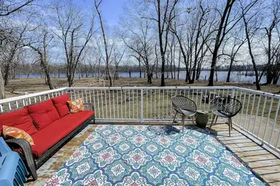 Image de Adorable Cottage on Great Fishing Lake