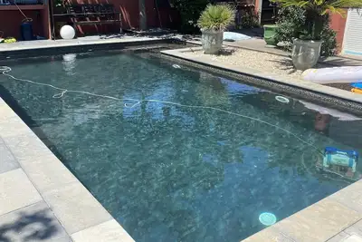 Image de Maison avec piscine pres de la plage