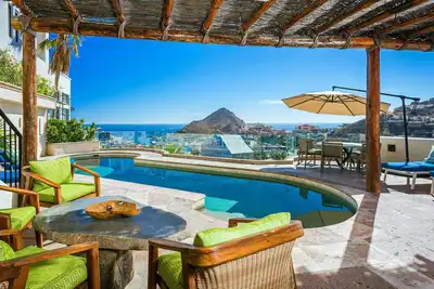 Image de Spectacular Ocean and Marina Views in Pedregal, Walk to Downtown