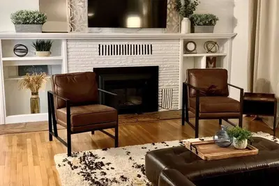 Image de Stylish farmhouse home in the Avenues!