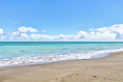 Image de 3/2 Ocean Front Luxury Condo 90 Day Minimum