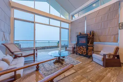 Image de Remodeled Historical Bunglow