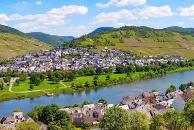 Image de Holiday on the Moselle with large balcony an river view