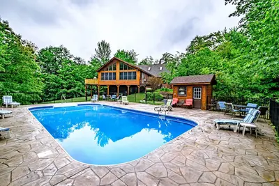 Image de Mountain Hideaway -  Outdoor pool, hot tub, 5 minutes to Sunday River!