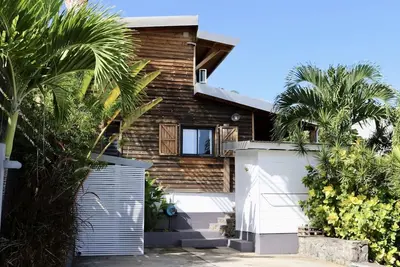 Image de Maison de charpentier*** - Proche ville et lagon - Saint Leu