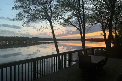 Image de Lakefront Family Cottage • Sandy Beach • Panoramic Michigan Sunsets
