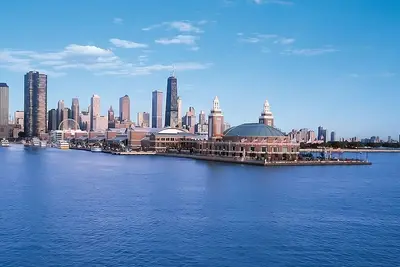 Image de Close to Chicago Riverwalk! Magnificent Mile, Wrigley Field, Willis Tower