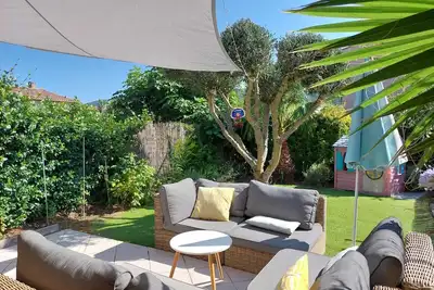Image de 3 bedroom house in La Môle, Gulf of Saint Tropez in residence with swimming pool