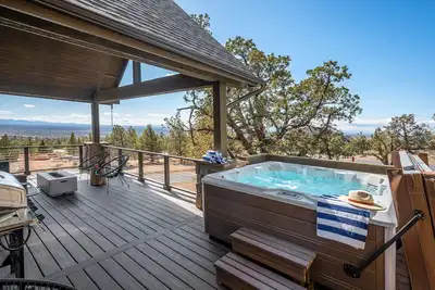 Image de Starview at Brasada Ranch Resort by AvantStay |HotTub & Close To Golf!