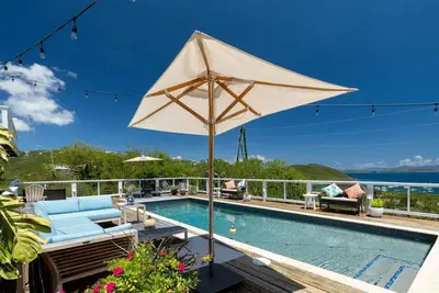 Image de 4br Hilltop vacation bliss! Incredible views!