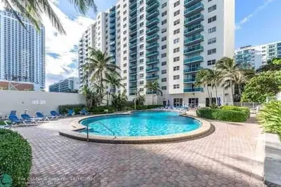 Image de Modern 2 Bed in Hollywood W/ Beach Access