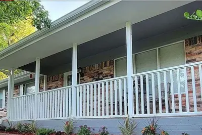 Image de Beautiful Arbuckle Lake home, secluded, trees Longer Term Rental Discounts