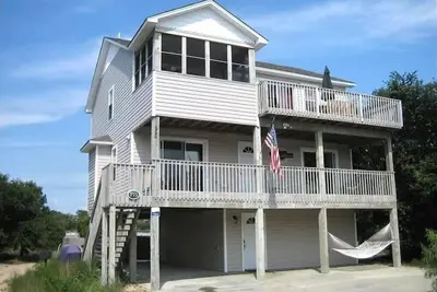 Image de Oceanside/Sleeps 13/Pool/Hot Tub/Rec Room/Wifi/Non-Family Groups