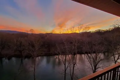 Image de Peaceful River/ Mountains Views/ Dollywood/ Pigeon Forge