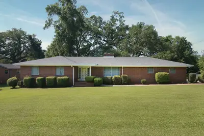 Image de Spacious 3 bedroom home with patio - near Famu and Fsu.