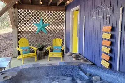 Image de Pirate's Lair (w/hot tub! ) @pirateslairobx