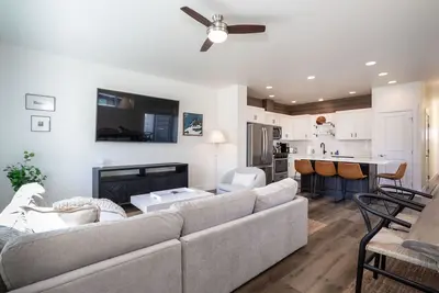 Image de Modern monthly rental close to Downtown - Cozy Whitefish Getaway