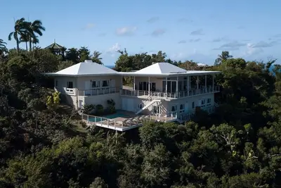 Image de Maria Breeze- Stunning Ocean & Sunset Views, Private Pool, Spacious Rooms!