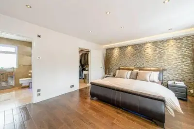 Image de Luxury House in Pinner, 30 min to Central London!