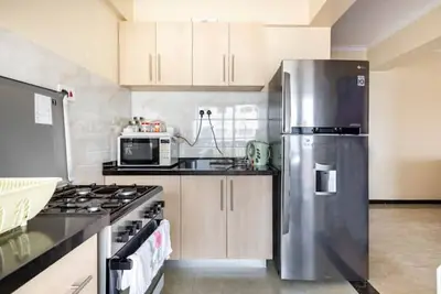 Image de Serene, beautiful 2bedroom apartment near yaya centre!