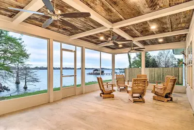 Image de Modern Lake House on Lake Bruin: Pier & Boat Slip!