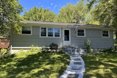 Image de Perfect beach house getaway within walking distance to the beach