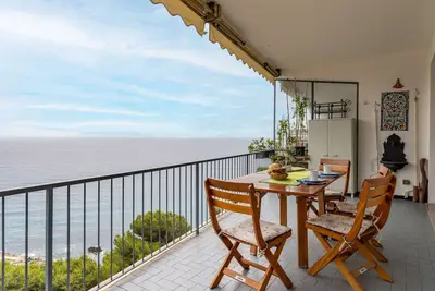 Image de Joli appartement pour 6 personnes avec Wifi, Tv, terrasse et parking