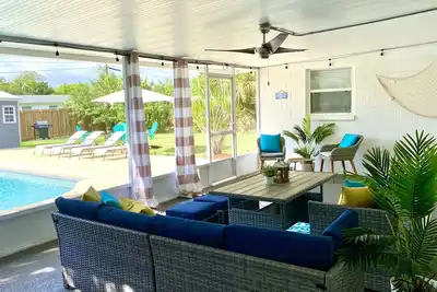 Image de New ★Heated Pool, beach ★ 4-3, Patio, Firepit, Family friendly, Space Complex