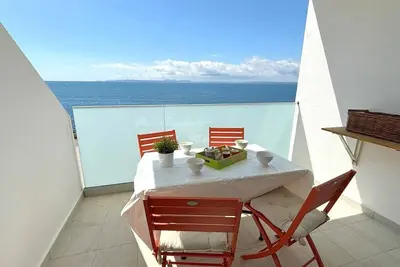 Image de M1h-Apartamento 1ª linea, vistas al mar y parking