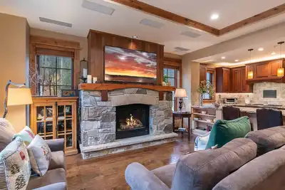 Big Horn Lodge 412 - Corner Residence