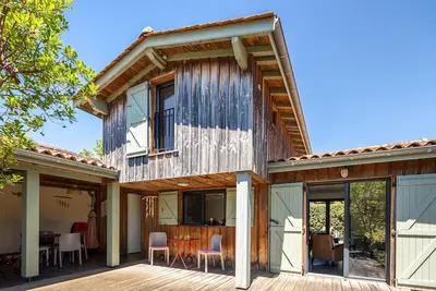 Image de Chalet \"Piqueyrot\" dans une réserve naturelle avec 2 terrasses