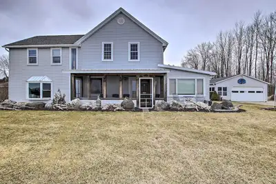Image de Spacious Sheboygan Home w/ Grill & Fire Pit!