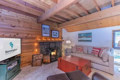 Image de Ranc16 - Sunriver Getaway w/ Fireplace, Community Pool + Patio