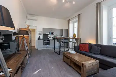 Image de Av Jean Médecin, 3 Pièces Climatisé Plein Centre