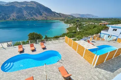Image de Maison de vacances Kavallos pour 1 - 8 personnes avec 2 chambres à coucher - Maison jumelée