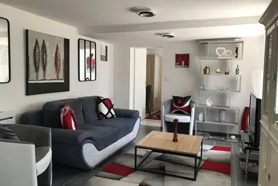 Image de T3 cosy, grand jardin, à 200 m de parc St Nicolas, parkings, Wifi Thd, Angers
