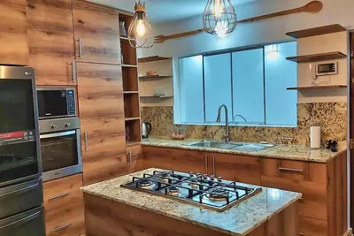 Image de Luxury 2br/2ba with Jacuzzi - 7 min walk to Ocean