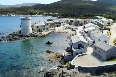 Image de Maison de pĂŞcheur les pieds dans l'eau